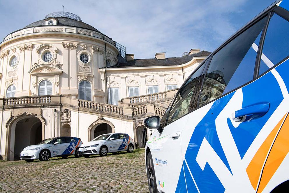 Übergabe der VRmobile am Schloss Solitude in Stuttgart.